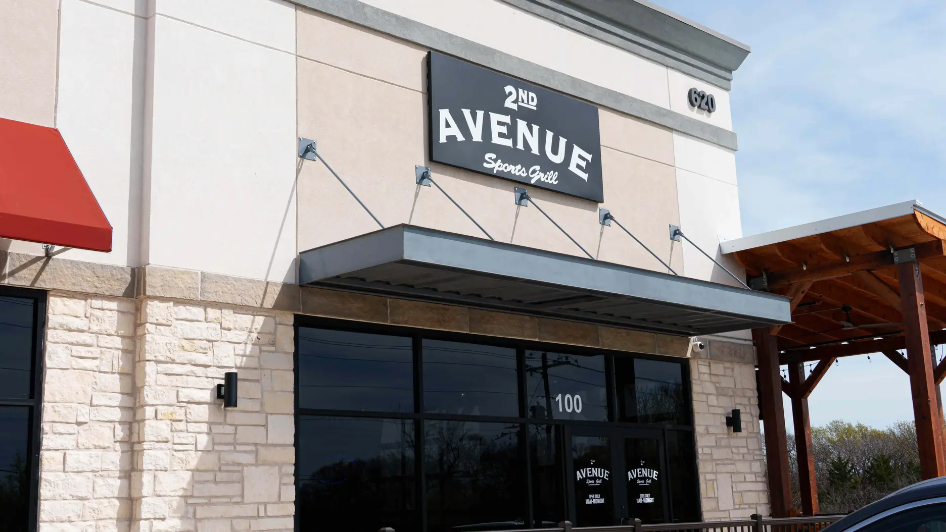 Avenue Sports Grill Atmosphere