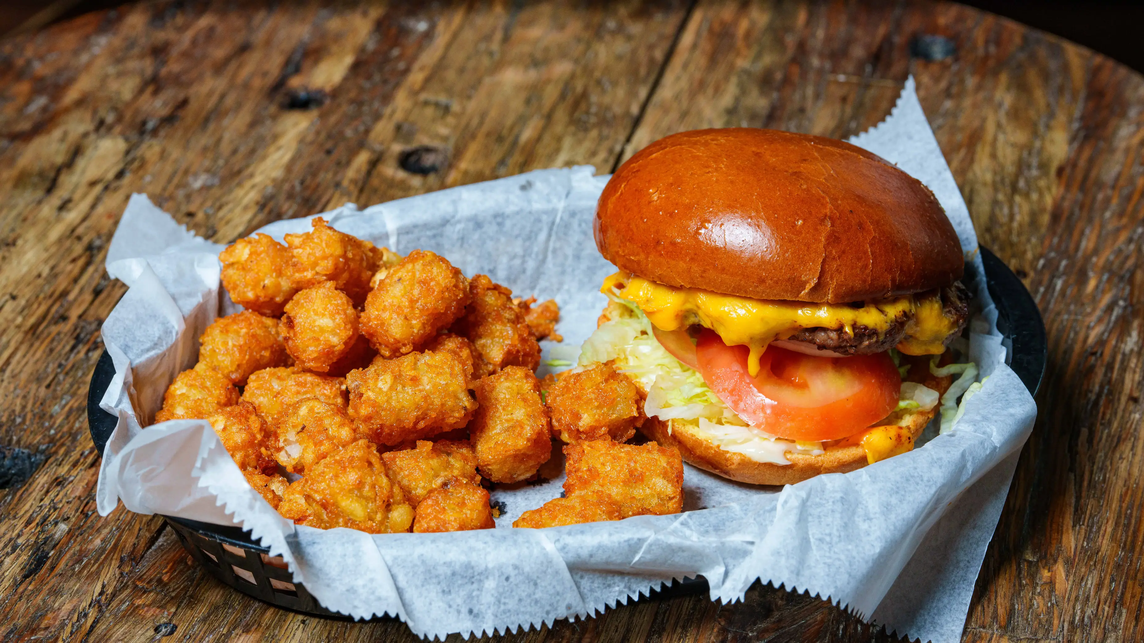 A juicy cheeseburger