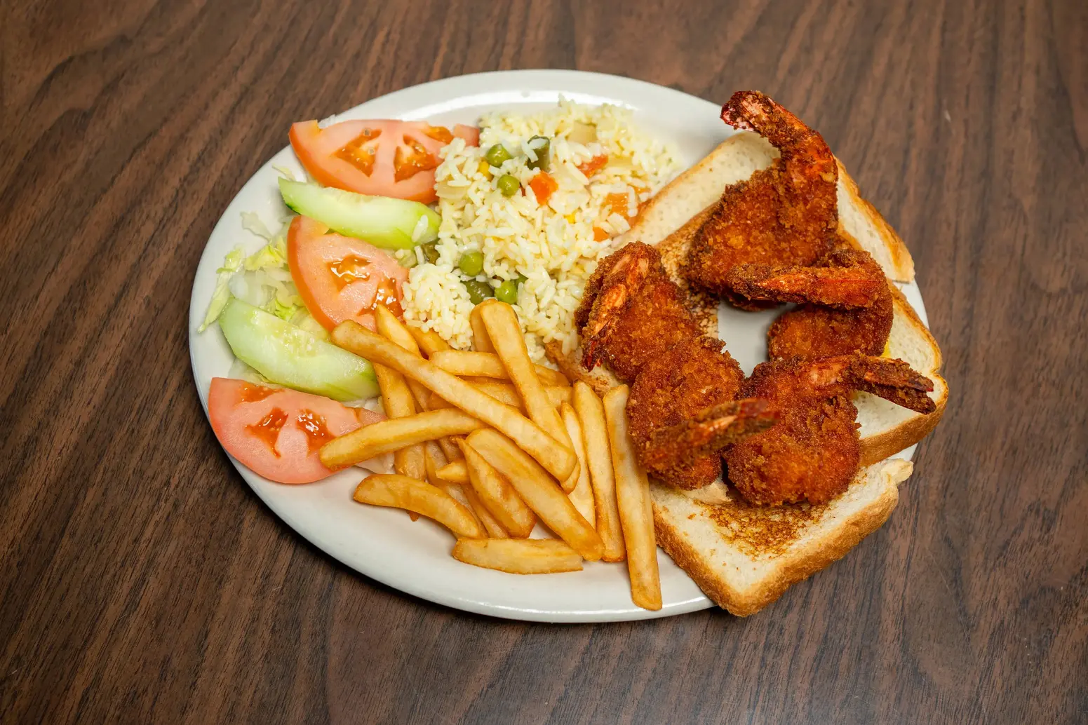 Platter of authentic Salvadoran pupusas with curtido and salsa