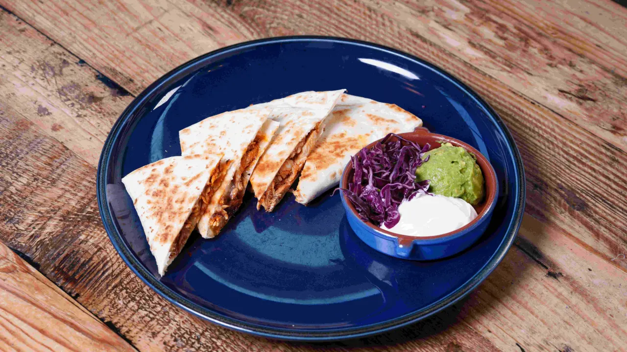Appetizers & Quesadillas
