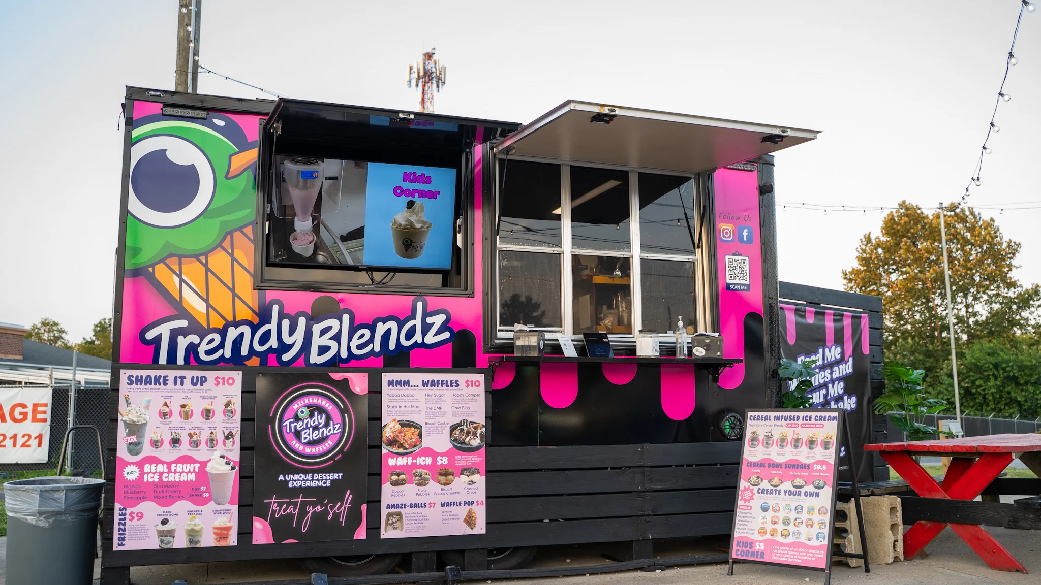 Close up of TrendyBlendz truck and menu